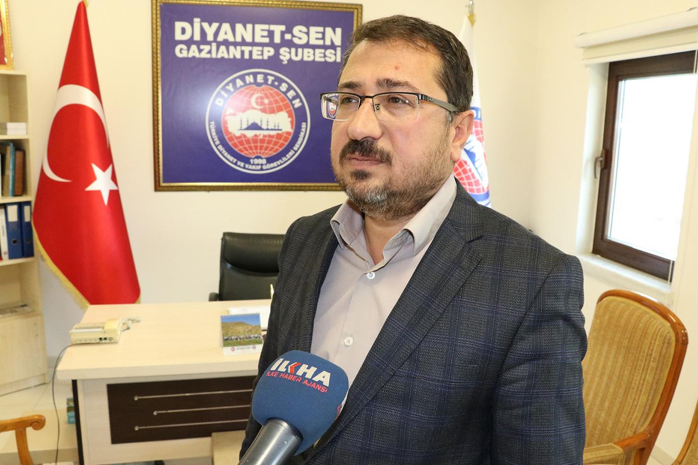 "Hazreti Muhammed’e hakaret edenler, zelil olmaya mahkûmdur" "Hazreti Muhammed’e hakaret edenler, zelil olmaya mahkûmdur"